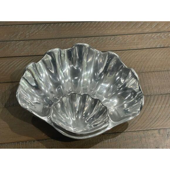 Pewter Shell Hors D'oeuvre and Sauce Bowl - Picture 2 of 6